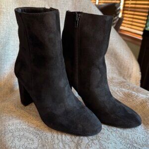 Chinese Laundry Black Bootie (Gently Used)